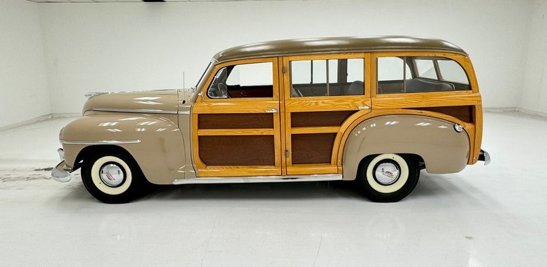 Plymouth-Special-deluxe-1947-Battalion-Beige-Saddle-9