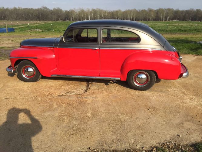 Plymouth-Special-deluxe-1947