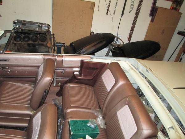 Plymouth-Sport-fury-1964-Ivory-Bronze-11