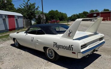 Plymouth-Superbird-1970-white-2