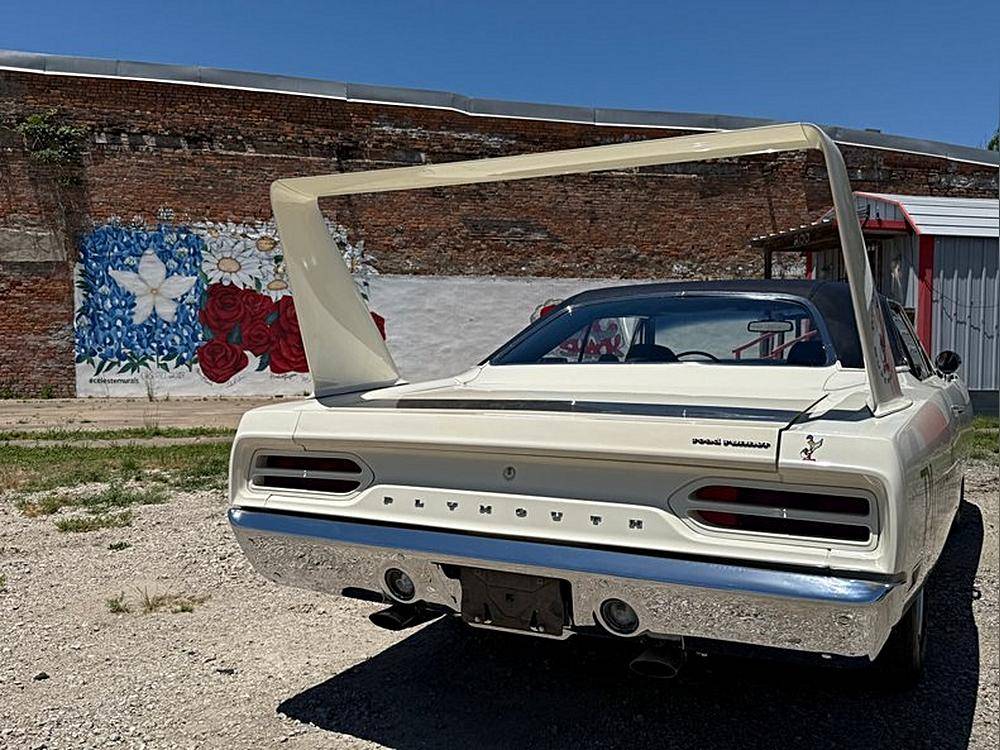 Plymouth-Superbird-1970-white-5