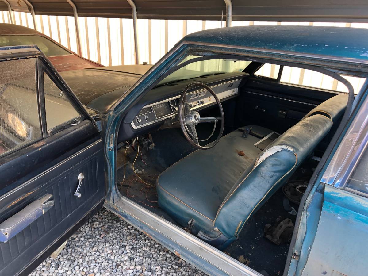 Plymouth-Valiant-1967-green-3