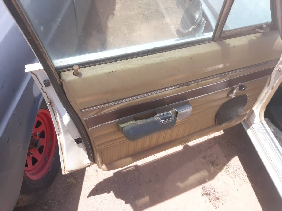 Plymouth-Valiant-1975-blue-12