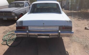 Plymouth-Valiant-1975-blue-2