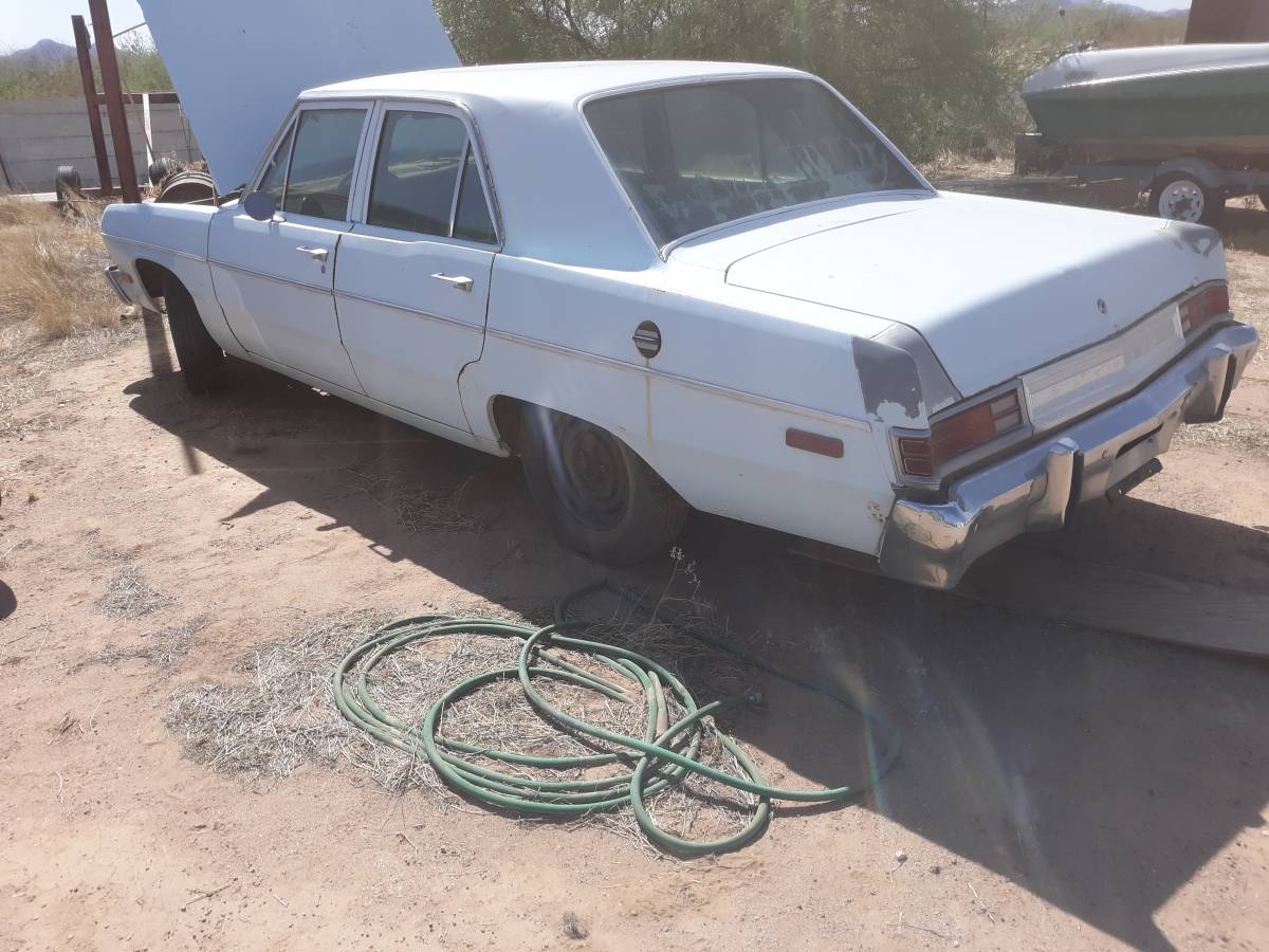 Plymouth-Valiant-1975-blue-3