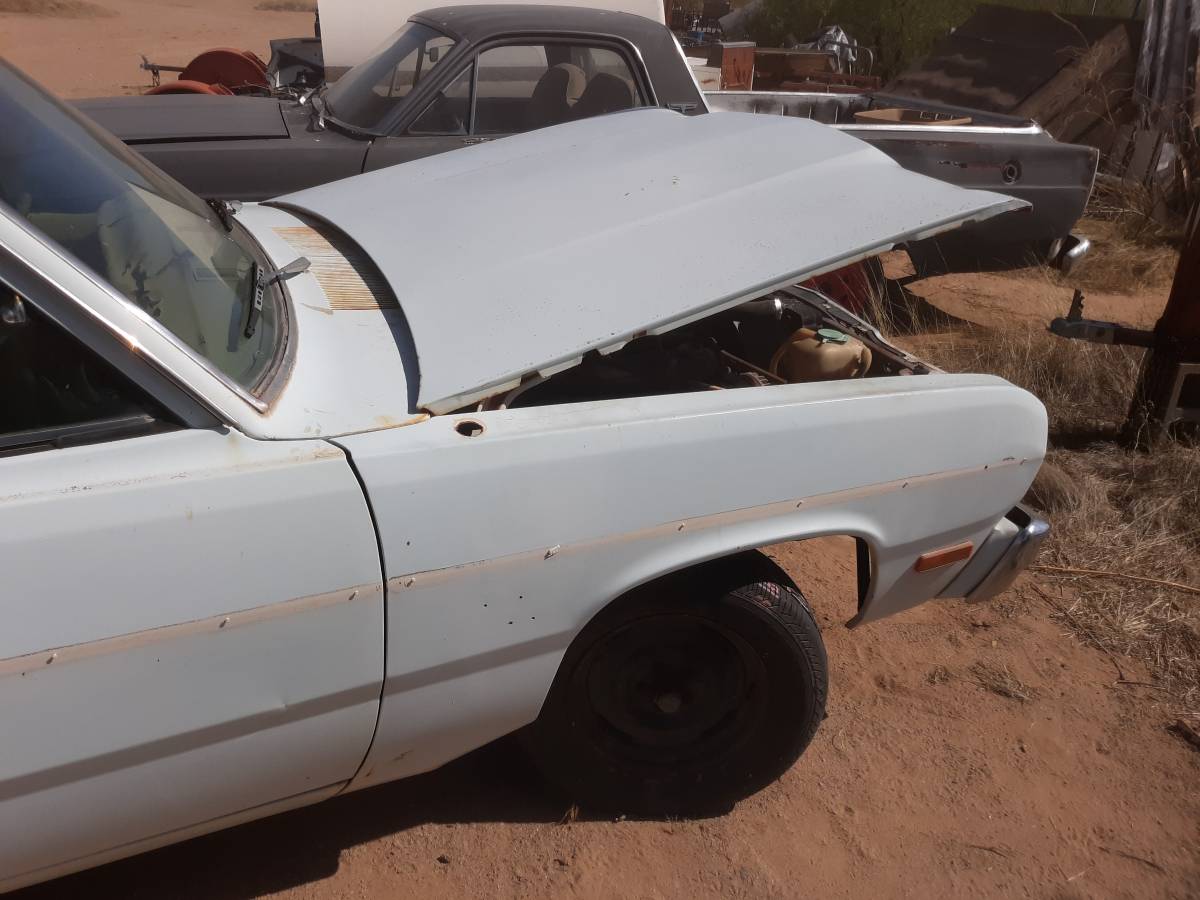 Plymouth-Valiant-1975-blue-4