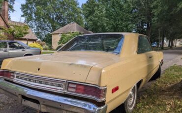Plymouth-Valiant-1976-Yellow-12