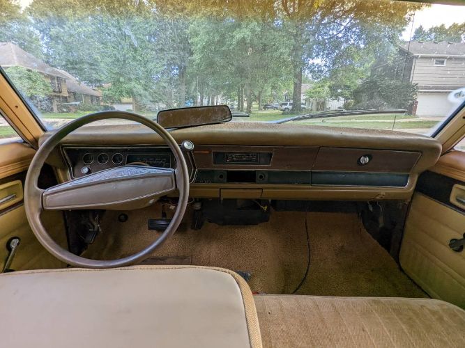 Plymouth-Valiant-1976-Yellow-2