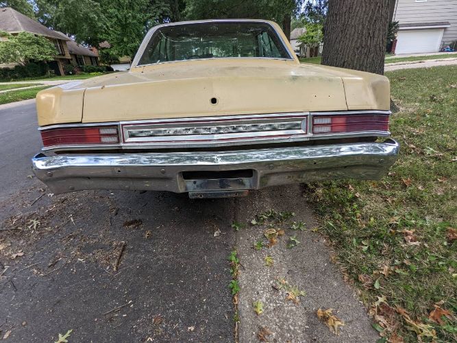 Plymouth-Valiant-1976-Yellow-21