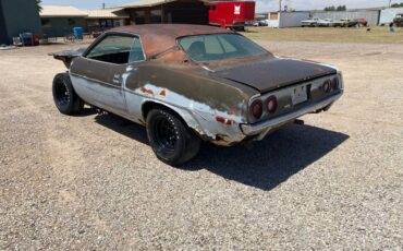 Plymouth-barracuda-1972-2