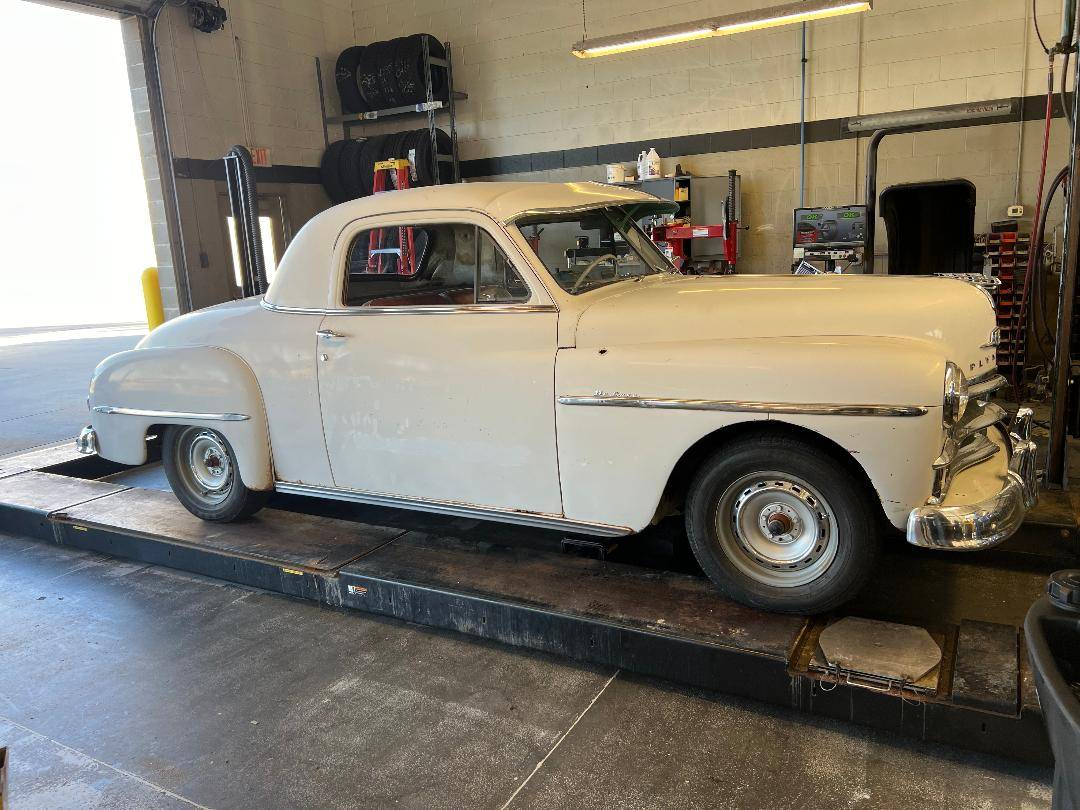 Plymouth-business-coupe-1950-white-2