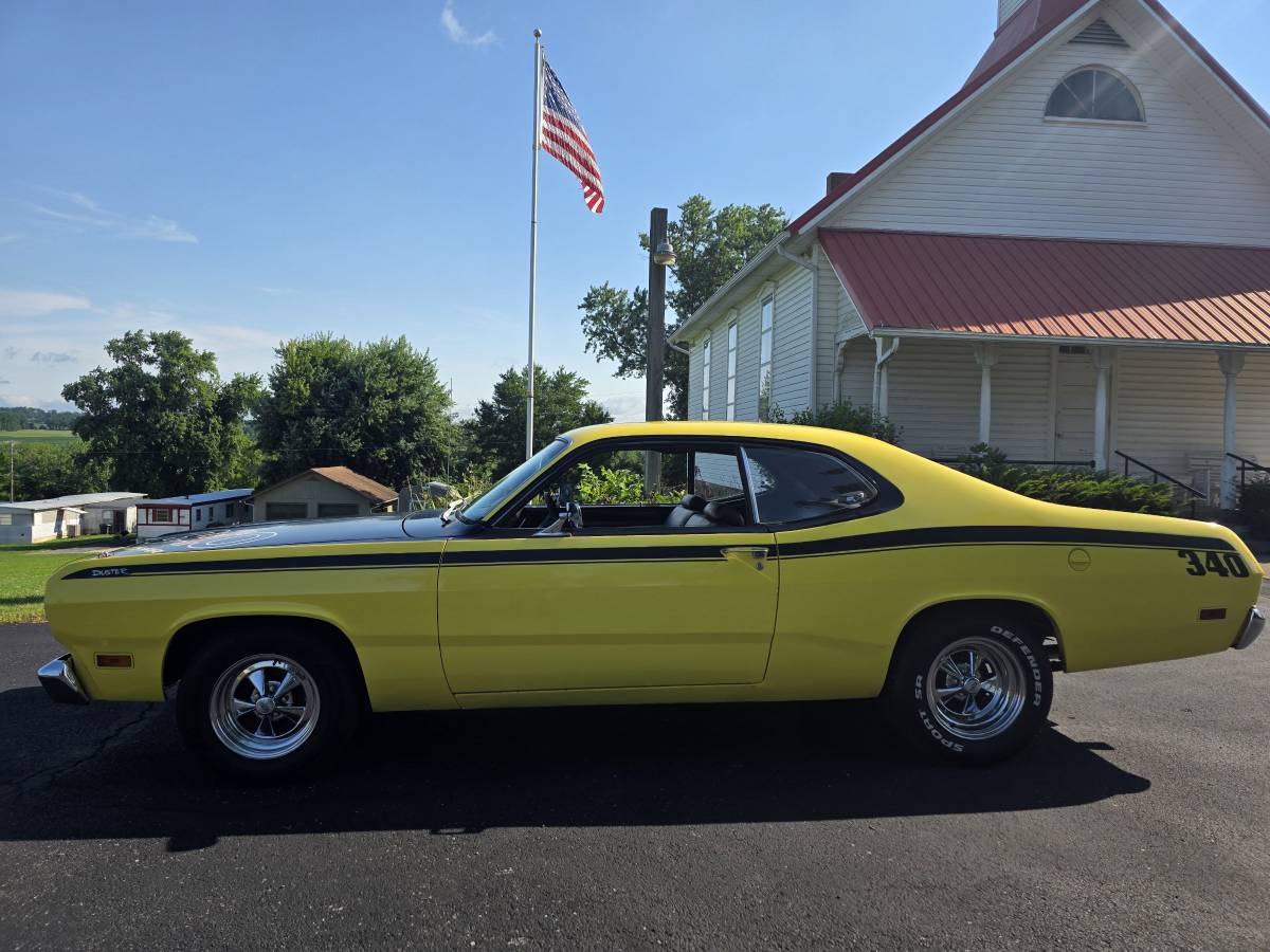 Plymouth-duster-1971-yellow-2
