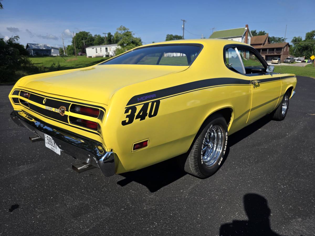 Plymouth-duster-1971-yellow-5