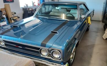 Plymouth-gtx-440-1967-blue-18