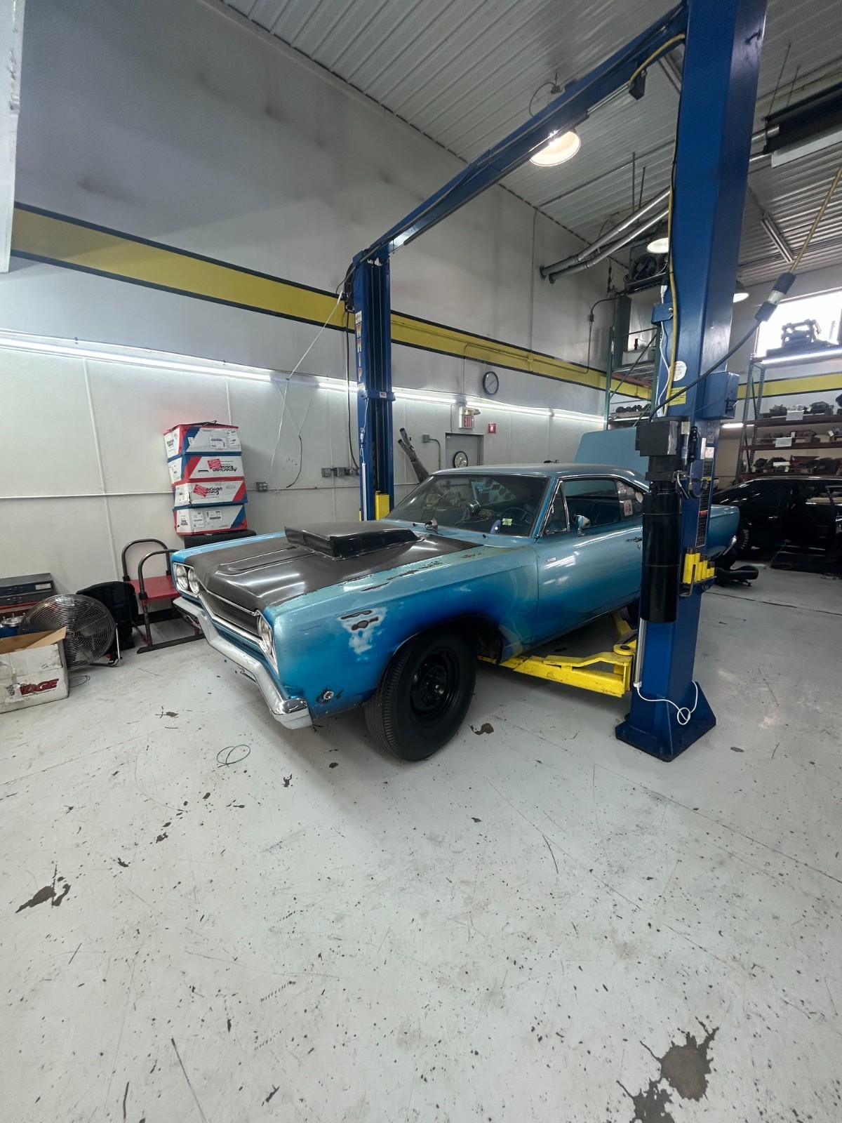 Plymouth-roadrunner-1968-Coupe-16
