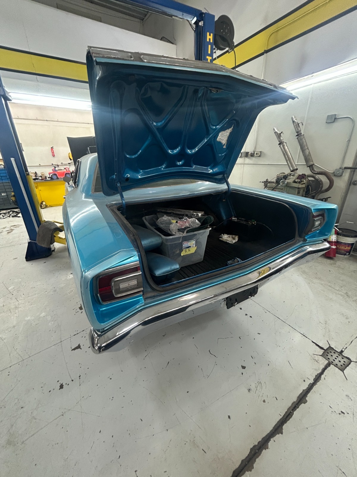 Plymouth-roadrunner-1968-Coupe-8