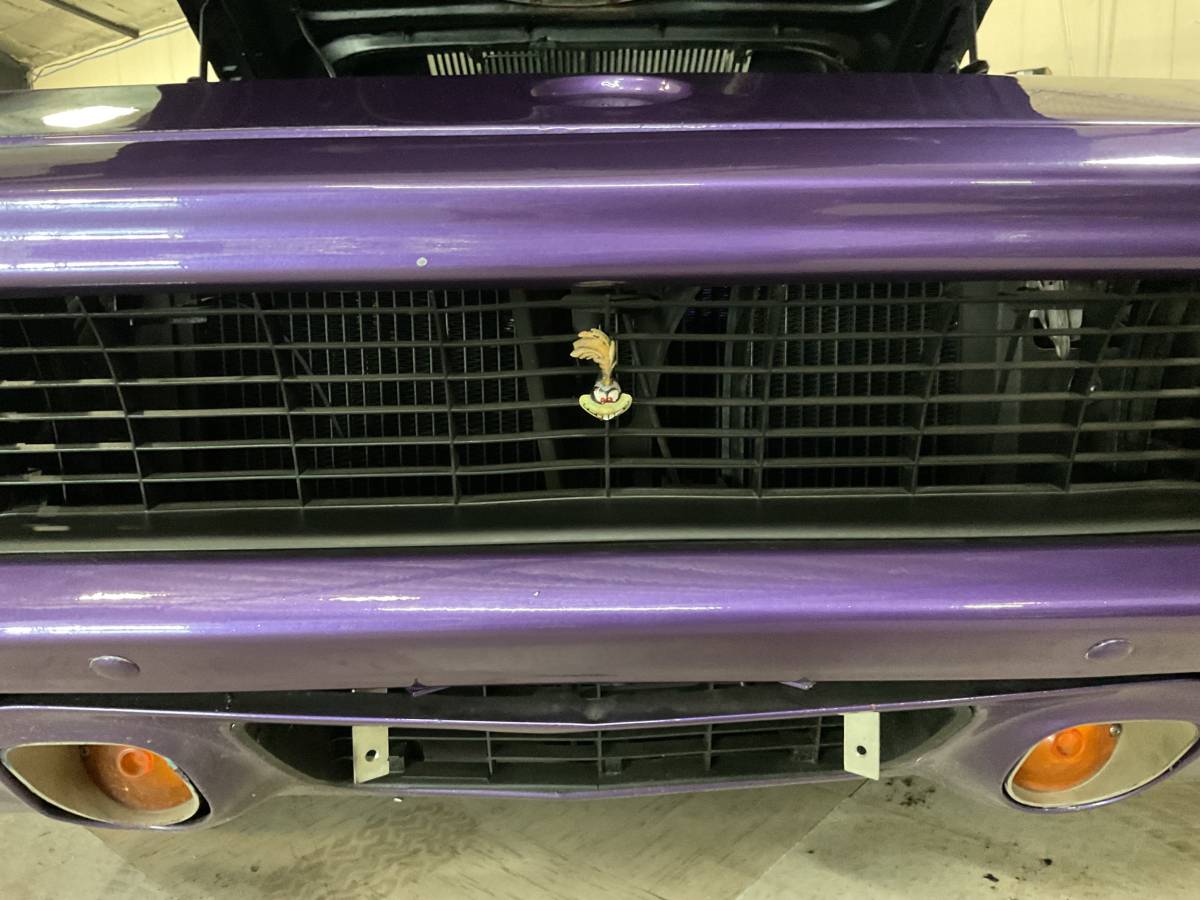 Plymouth-roadrunner-1971-purple-11