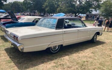 Plymouth-vip-4-dr.-hardtop-1966-white-2