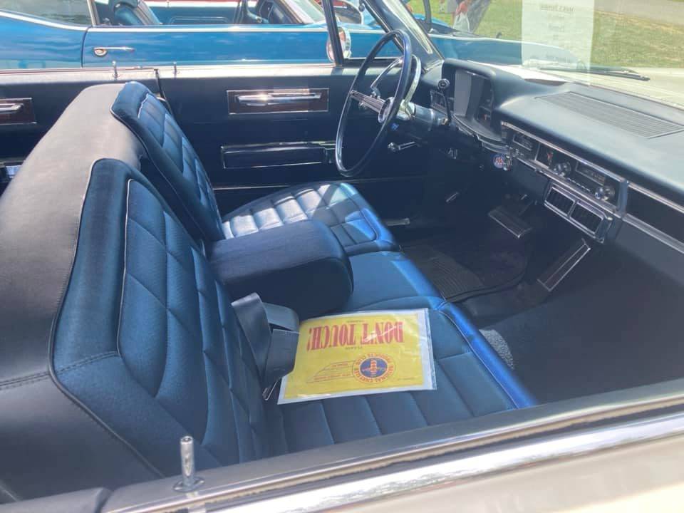 Plymouth-vip-4-dr.-hardtop-1966-white-4