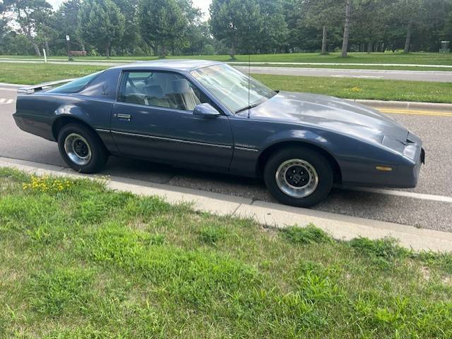 Pontiac-1983-8