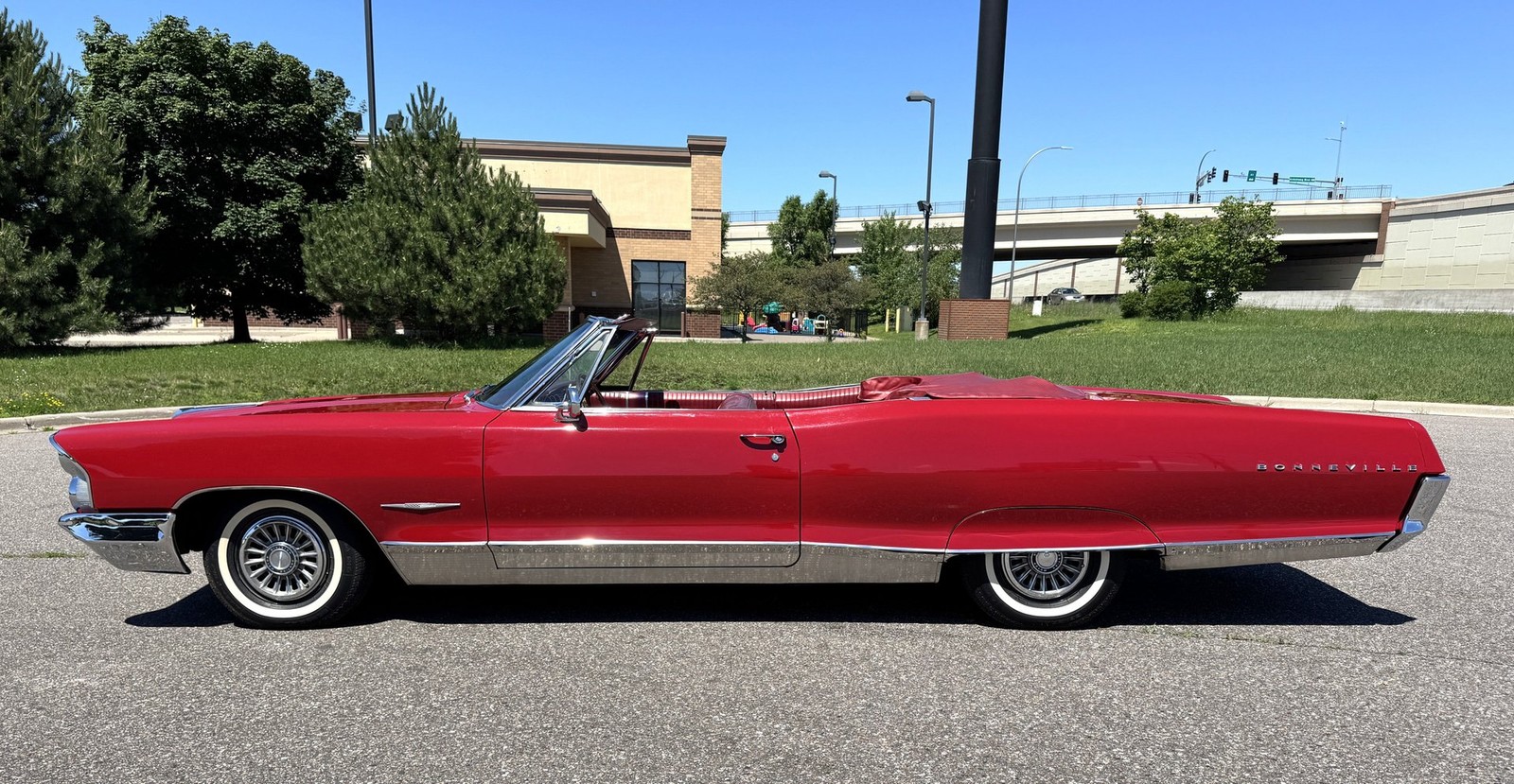 Pontiac-Bonneville-1965-Convertible-6