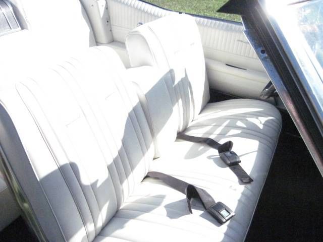 Pontiac-Bonneville-1967-Red-White-3