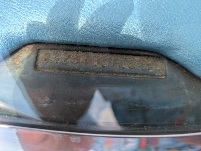 Pontiac-Bonneville-1968-Alpine-Blue-Blue-ampamp-White-12