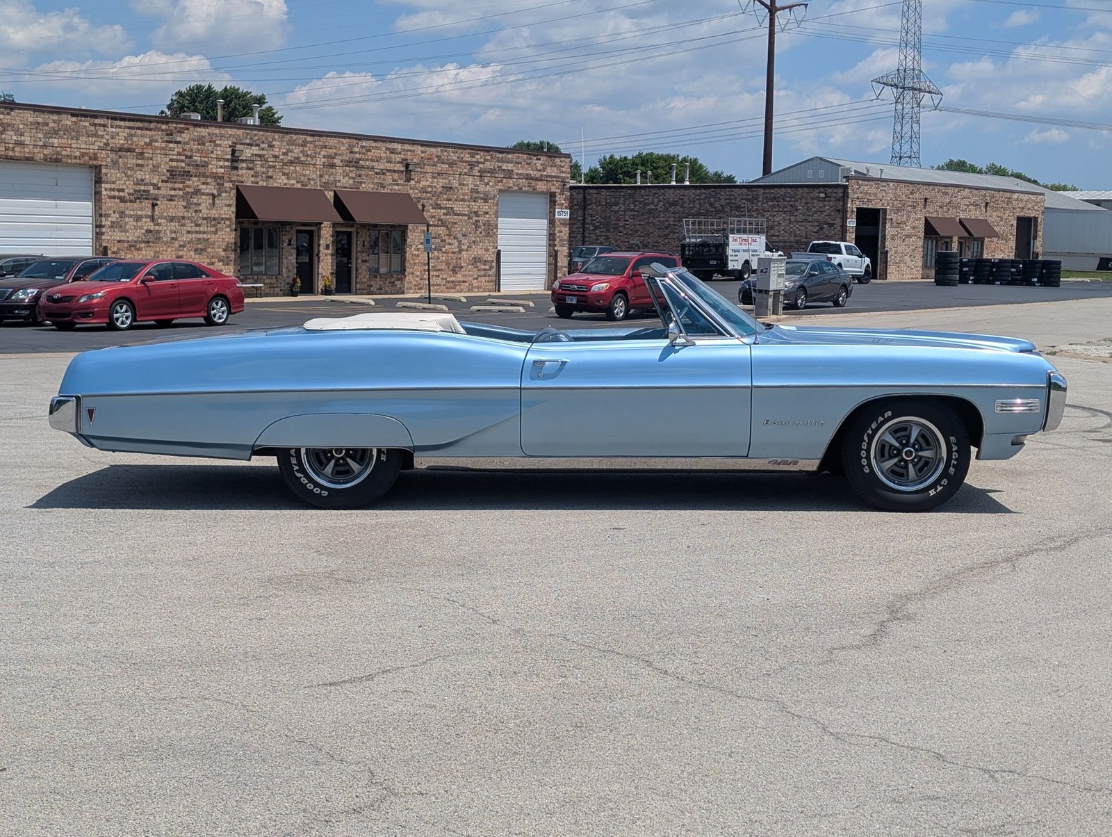 Pontiac-Bonneville-1968-Convertible-14