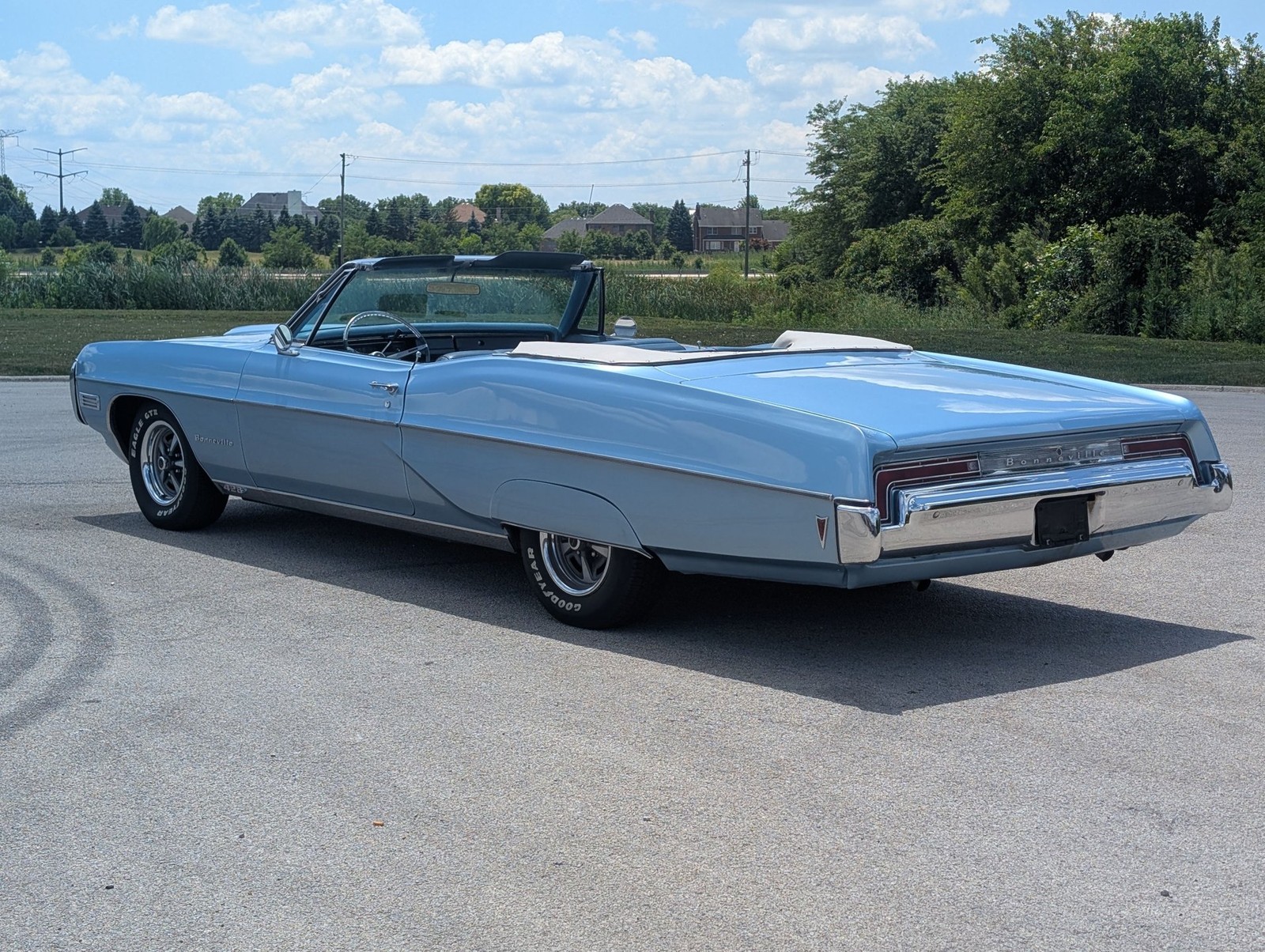 Pontiac-Bonneville-1968-Convertible-2