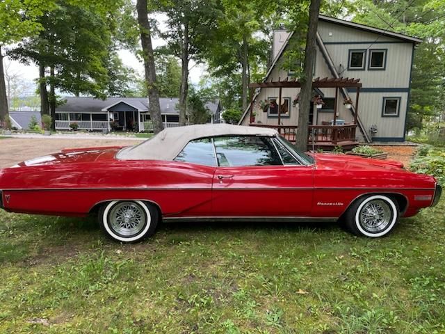 Pontiac-Bonneville-1968-Red-White-Top-White-11