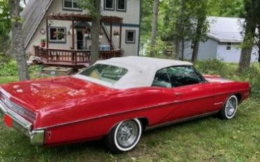Pontiac-Bonneville-1968-Red-White-Top-White