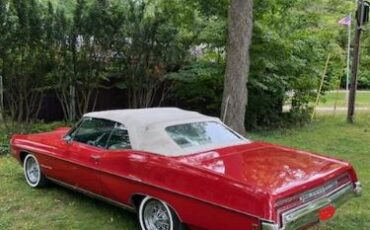 Pontiac-Bonneville-1968-Red-White-Top-White-4