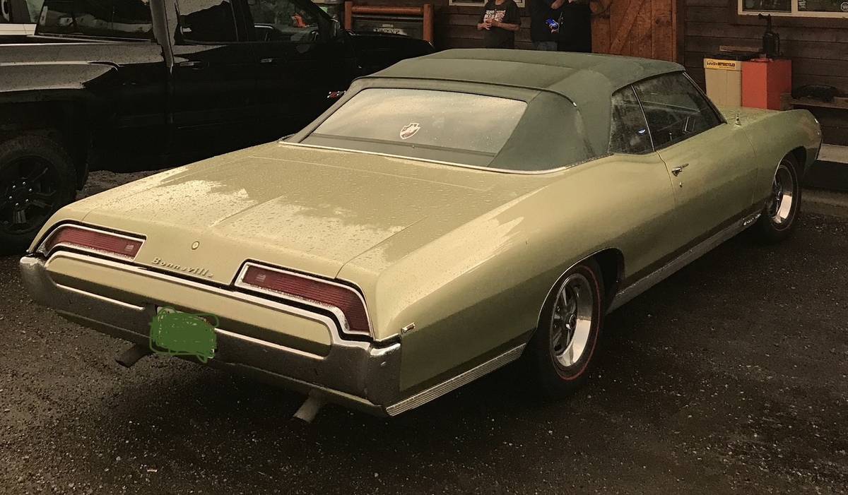 Pontiac-Bonneville-1969-4