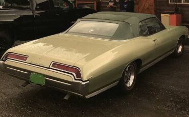 Pontiac-Bonneville-1969-4