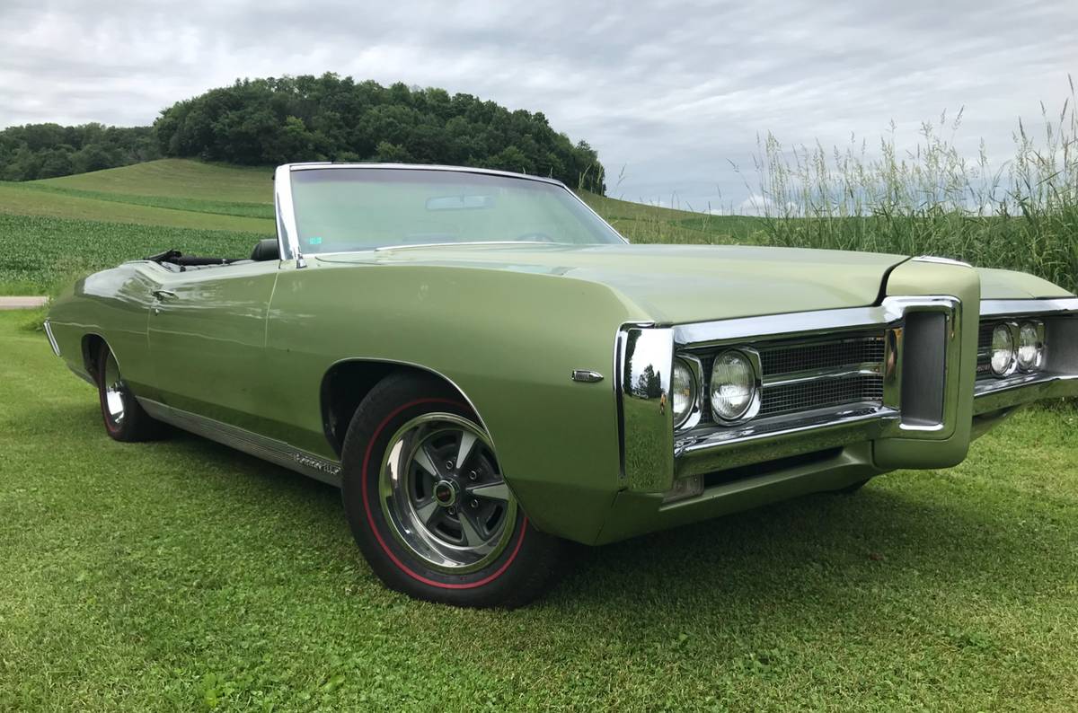Pontiac-Bonneville-1969-8