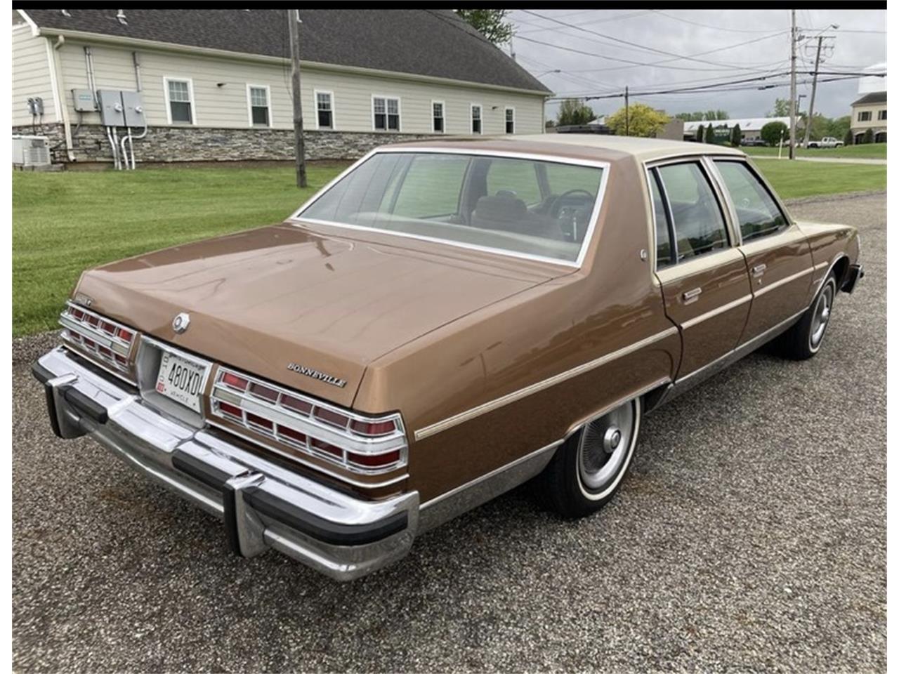 Pontiac-Bonneville-1979-BronzeGold-Neutral-1