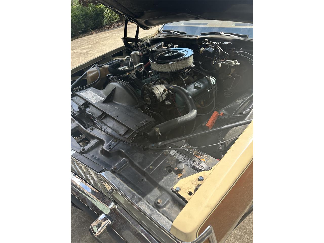 Pontiac-Bonneville-1979-BronzeGold-Neutral-8