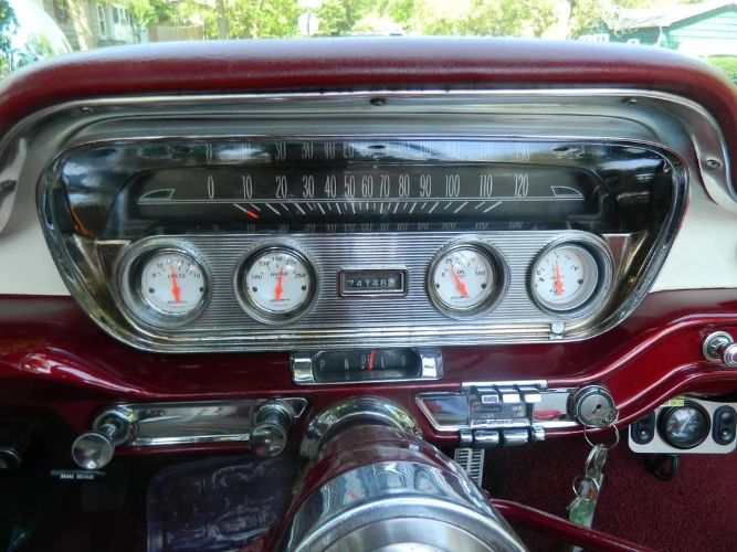 Pontiac-Catalina-1960-Red-White-Vinyl-11
