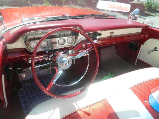 Pontiac-Catalina-1960-Red-White-Vinyl-9