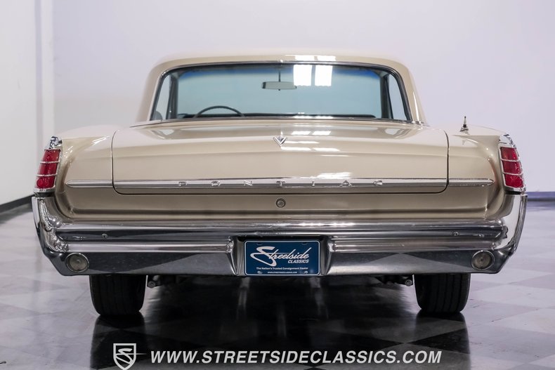 Pontiac-Catalina-1963-Caravan-Gold-Fawn-16