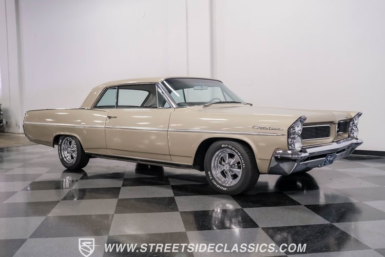 Pontiac-Catalina-1963-Caravan-Gold-Fawn-19