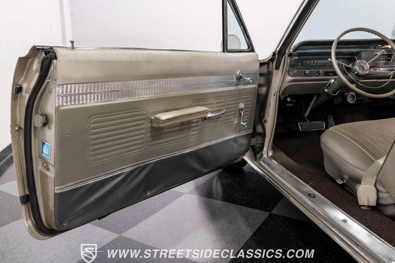 Pontiac-Catalina-1963-Caravan-Gold-Fawn-22