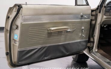 Pontiac-Catalina-1963-Caravan-Gold-Fawn-23