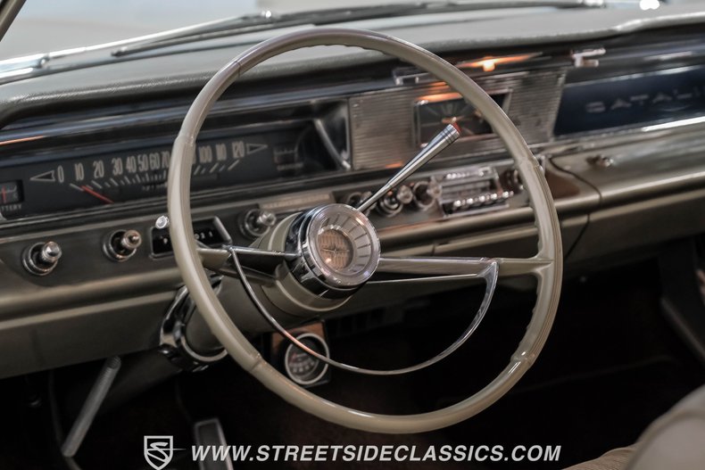 Pontiac-Catalina-1963-Caravan-Gold-Fawn-25