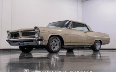 Pontiac-Catalina-1963-Caravan-Gold-Fawn-33