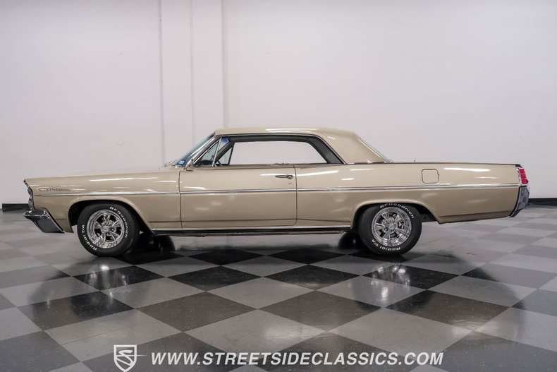 Pontiac-Catalina-1963-Caravan-Gold-Fawn-4