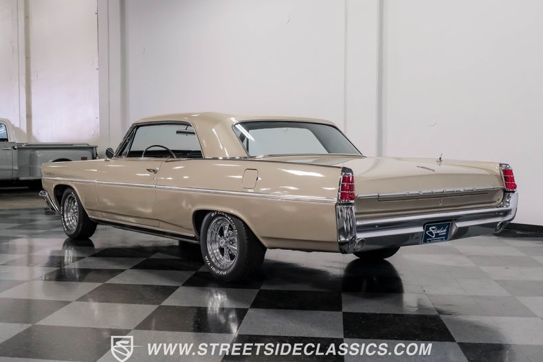 Pontiac-Catalina-1963-Caravan-Gold-Fawn-5