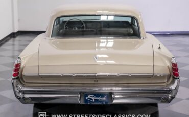 Pontiac-Catalina-1963-Caravan-Gold-Fawn-8