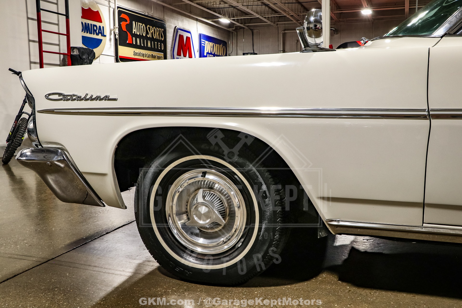 Pontiac-Catalina-1963-White-Blue-25