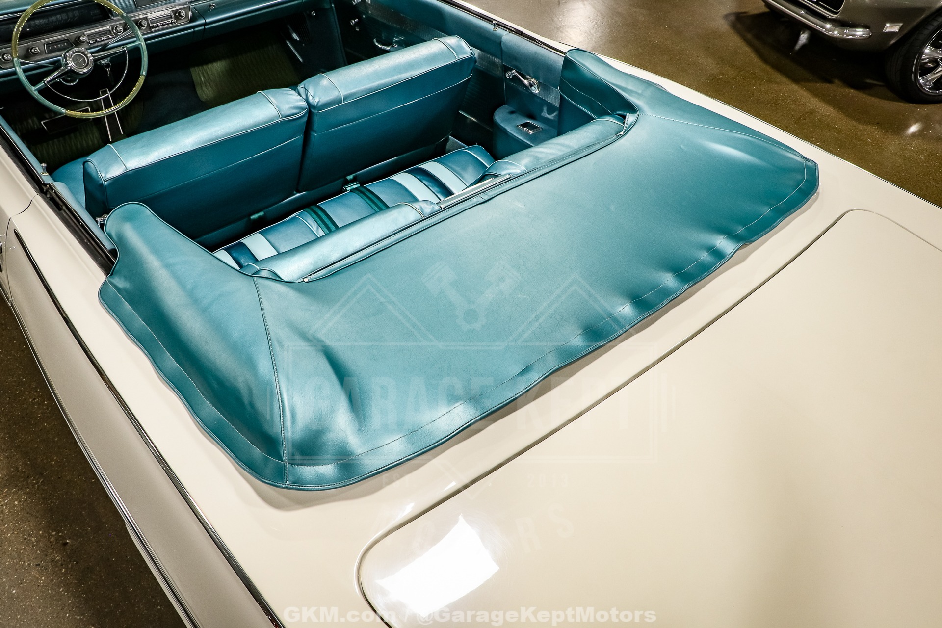 Pontiac-Catalina-1963-White-Blue-31